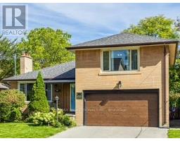 109 BOTFIELD AVENUE, Toronto, Ontario