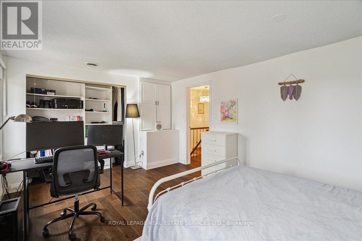 4 - 2070 Brant Street, Burlington, Ontario L7P 3A6 - Photo 14 - W12550702