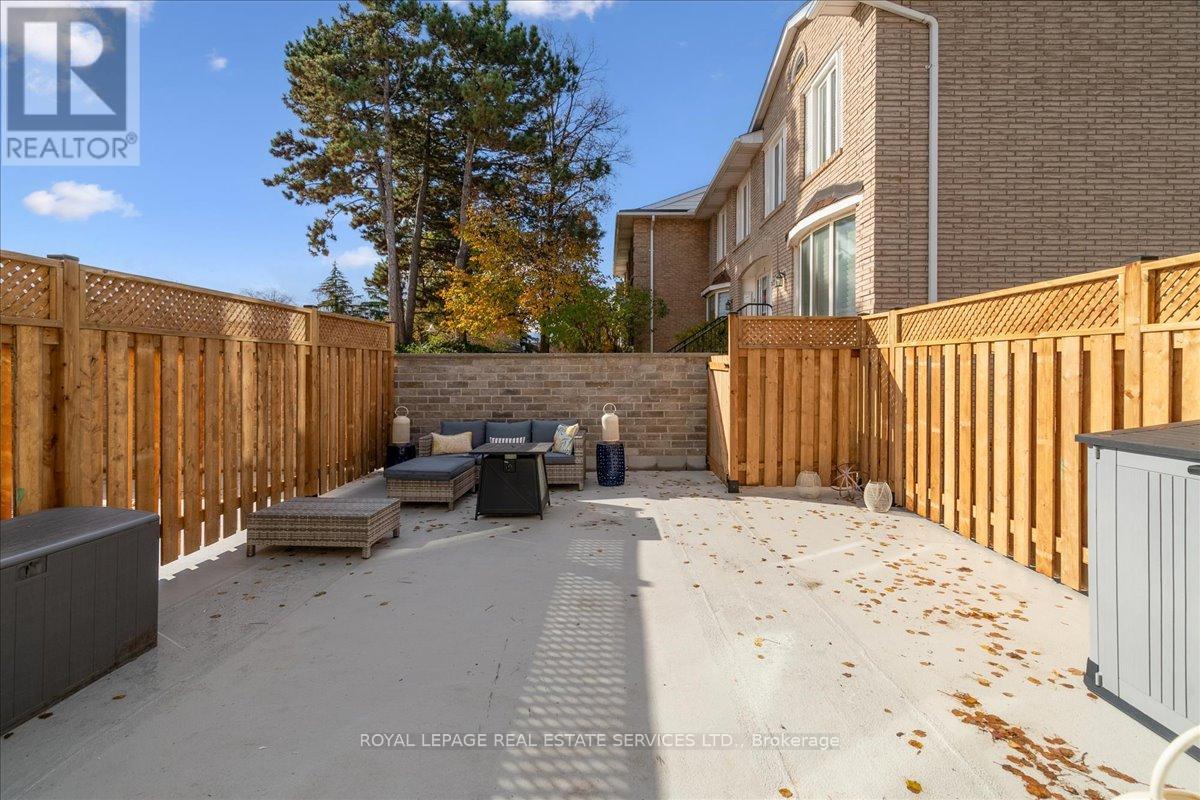 4 - 2070 Brant Street, Burlington, Ontario L7P 3A6 - Photo 20 - W12550702