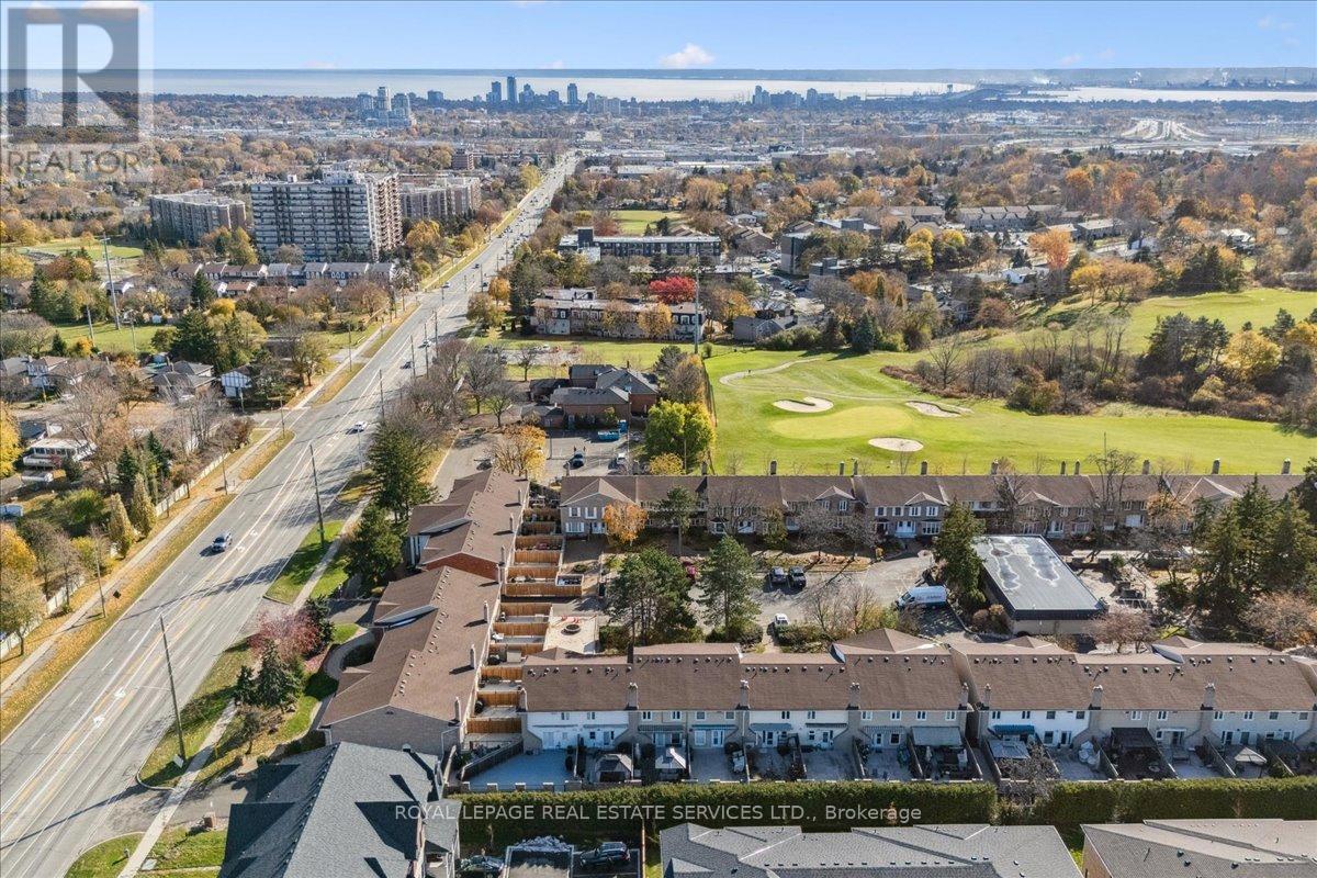 4 - 2070 Brant Street, Burlington, Ontario L7P 3A6 - Photo 27 - W12550702