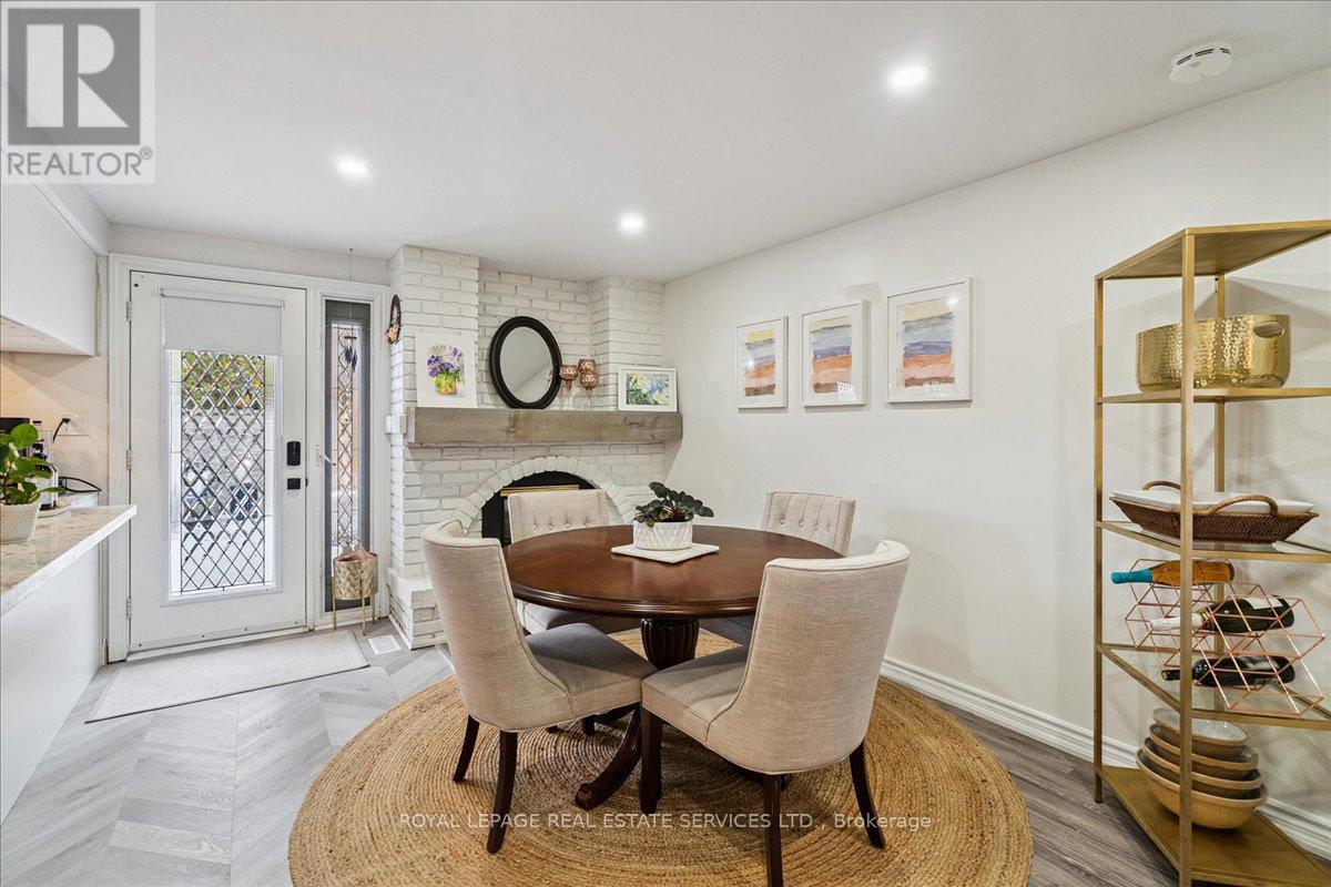 4 - 2070 Brant Street, Burlington, Ontario L7P 3A6 - Photo 6 - W12550702