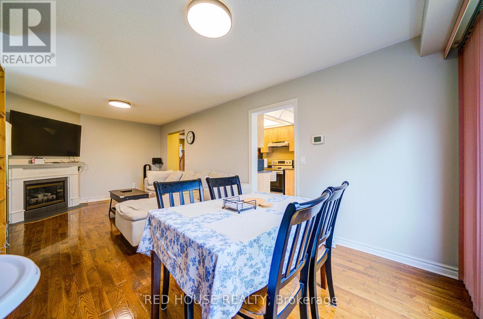 48 Heathcliffe Square, Brampton, Ontario  L6S 5R6 - Photo 12 - W12550708