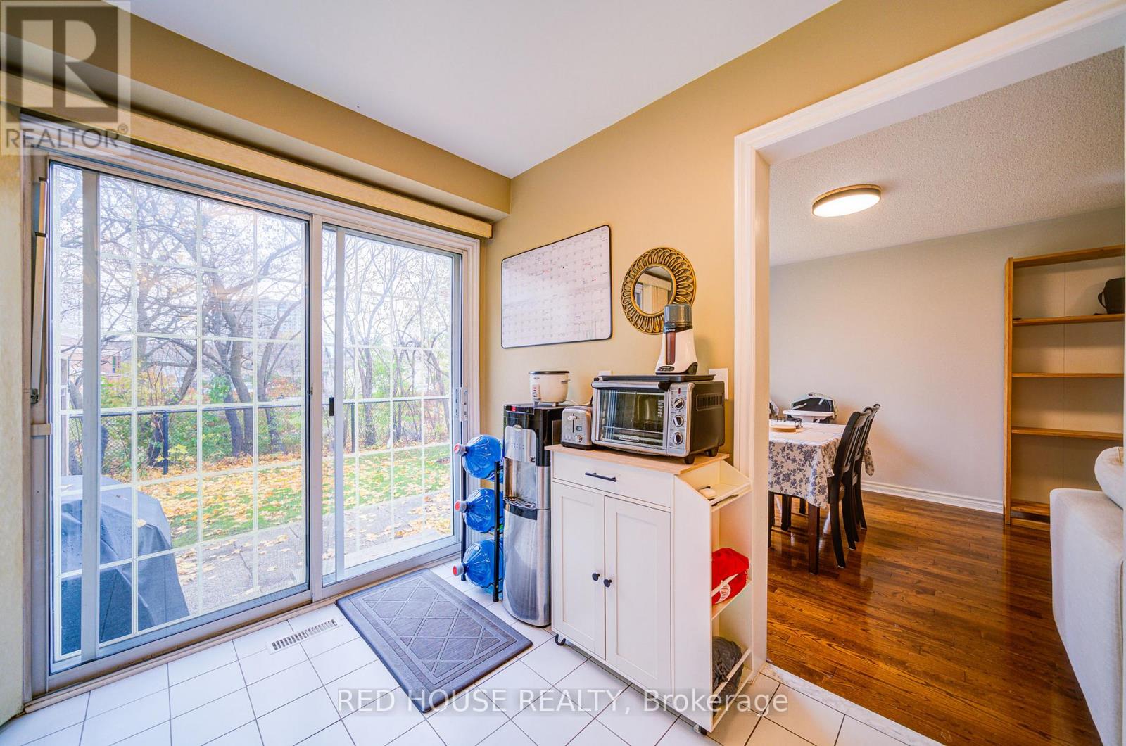 48 Heathcliffe Square, Brampton, Ontario  L6S 5R6 - Photo 19 - W12550708