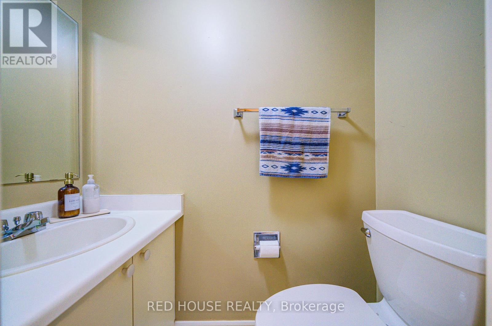 48 Heathcliffe Square, Brampton, Ontario  L6S 5R6 - Photo 21 - W12550708