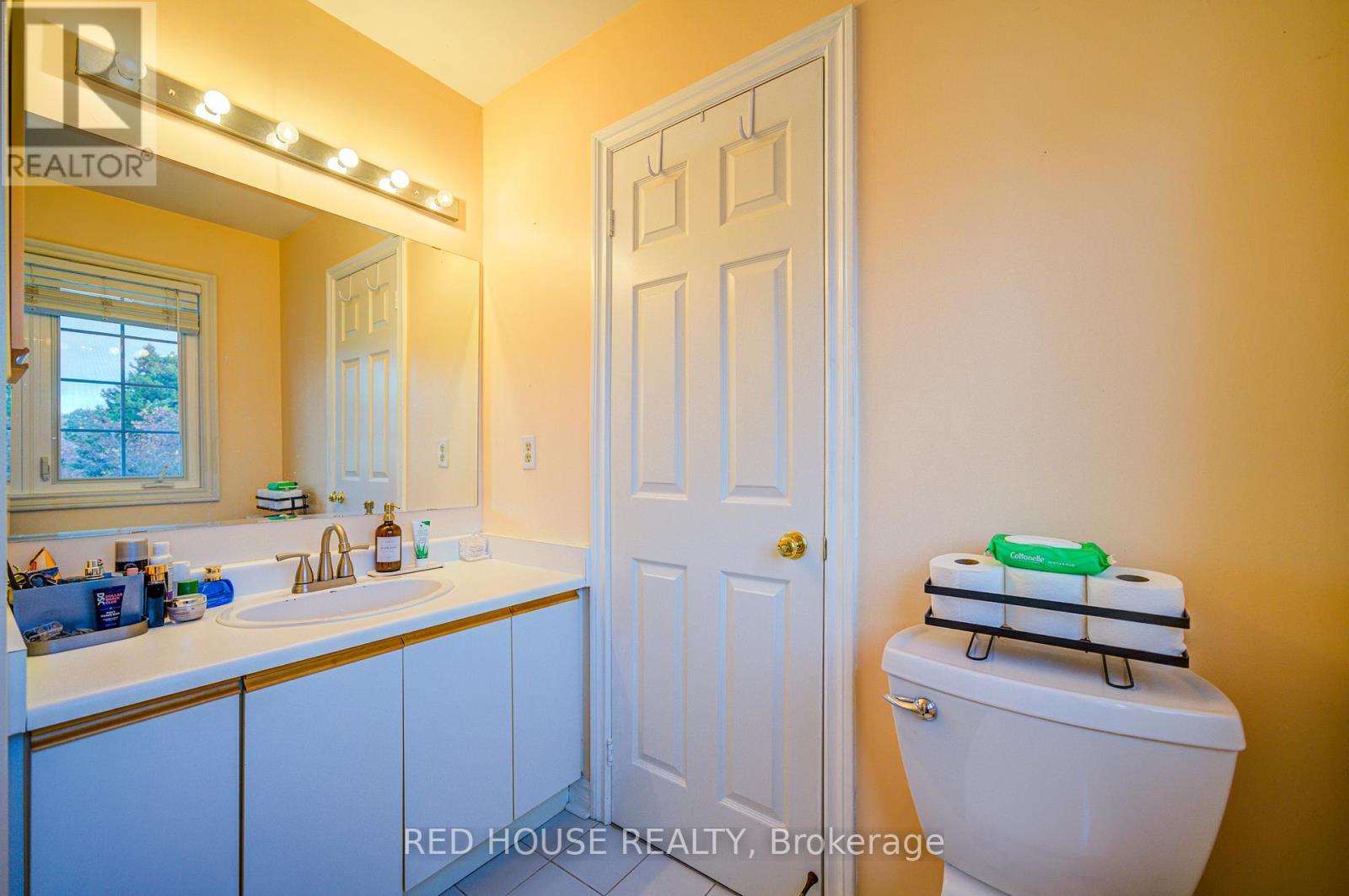 48 Heathcliffe Square, Brampton, Ontario  L6S 5R6 - Photo 28 - W12550708