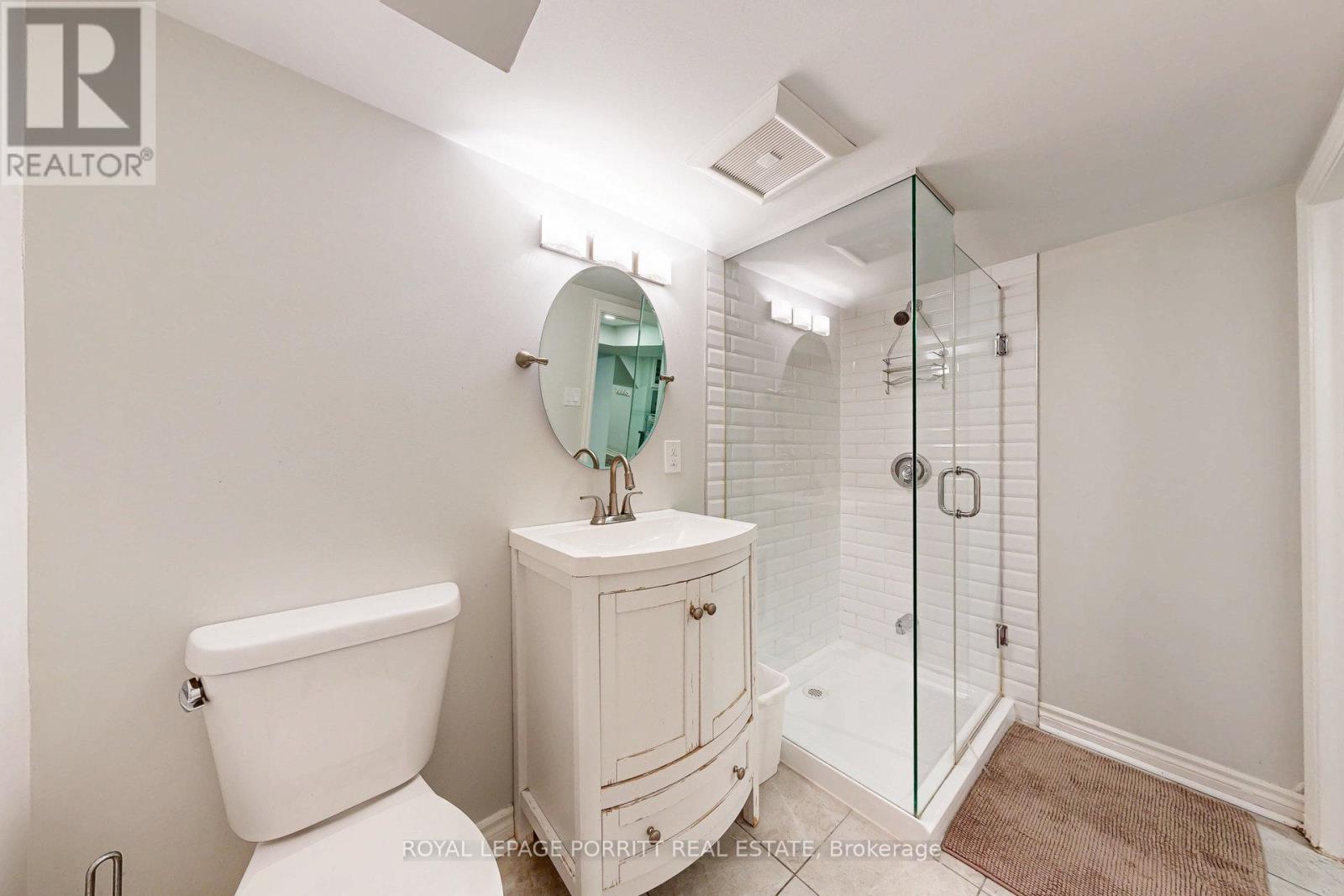 217 Alderbrae Avenue, Toronto, Ontario  M8W 4K4 - Photo 31 - W12550714