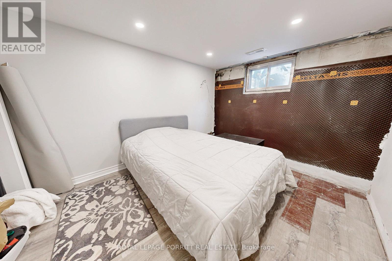 217 Alderbrae Avenue, Toronto, Ontario  M8W 4K4 - Photo 40 - W12550714