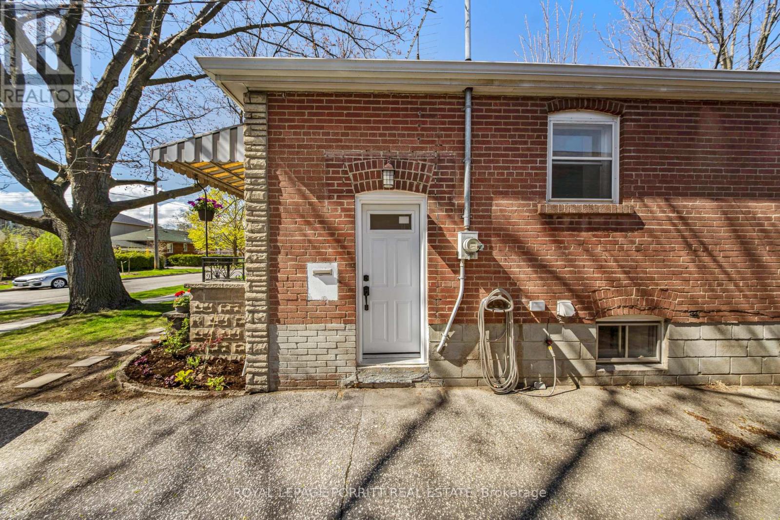 217 Alderbrae Avenue, Toronto, Ontario  M8W 4K4 - Photo 45 - W12550714