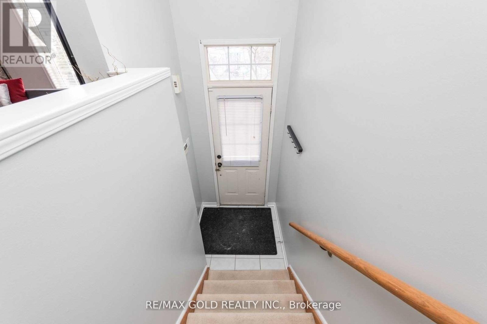 #24 - 5055 Heatherleighe Avenue E, Mississauga, Ontario  L5V 2R5 - Photo 3 - W12550730