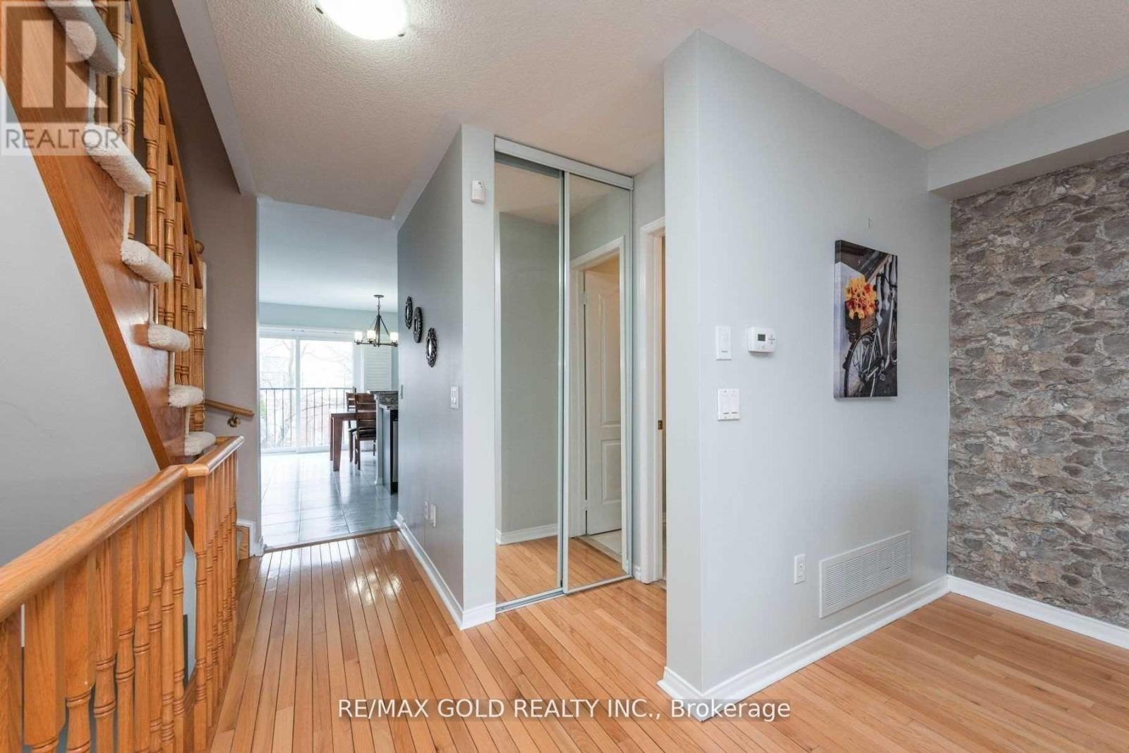 #24 - 5055 Heatherleighe Avenue E, Mississauga, Ontario  L5V 2R5 - Photo 5 - W12550730