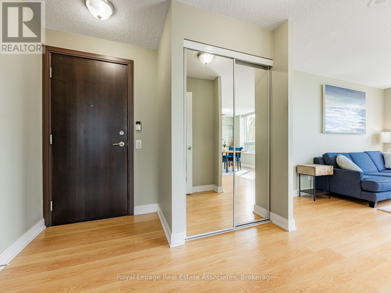 335 - 35 Viking Lane, Toronto, Ontario  M9B 0A2 - Photo 2 - W12550778