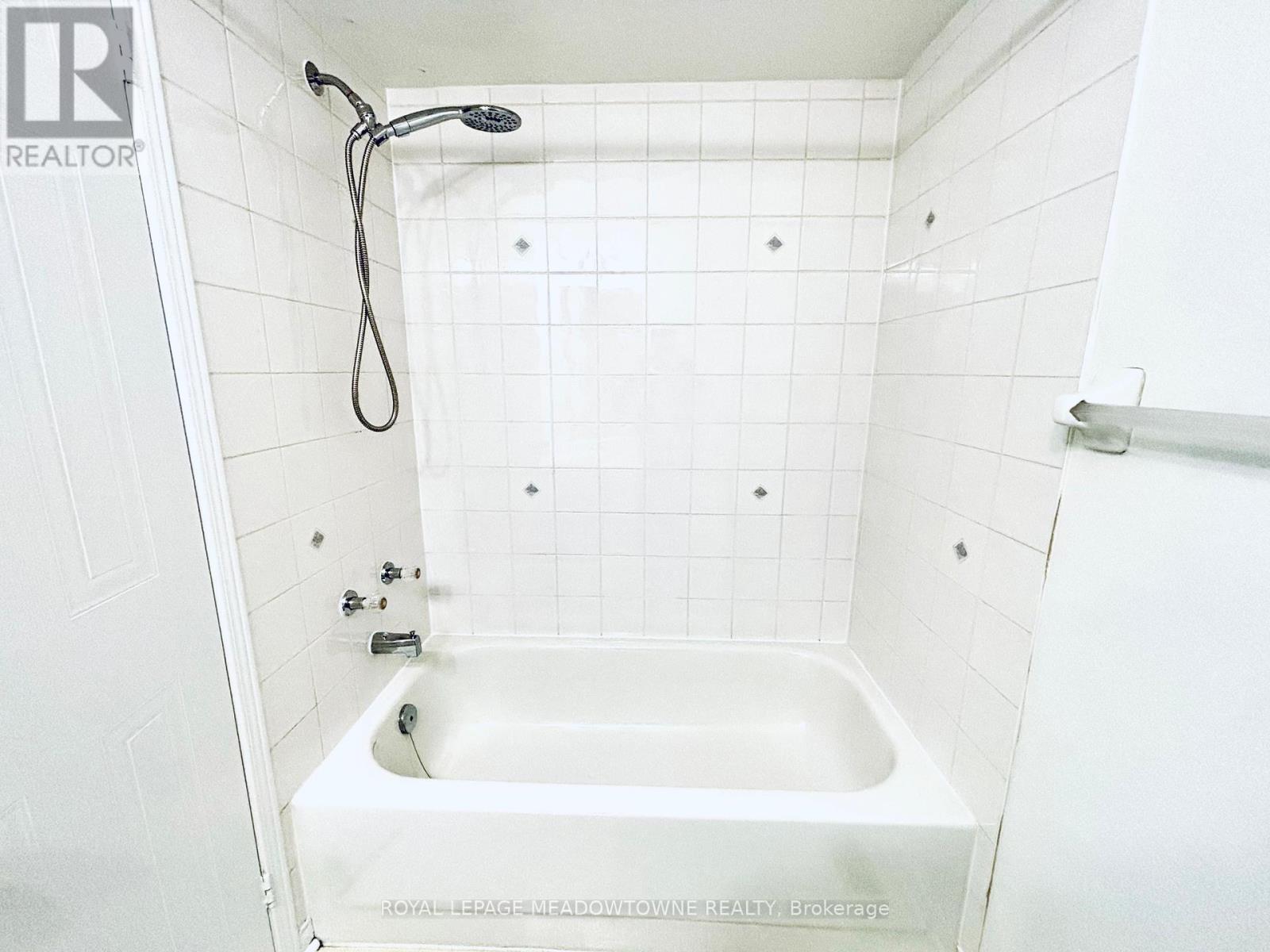 50 - 1240 Westview Terrace, Oakville, Ontario  L6M 3M4 - Photo 11 - W12550800