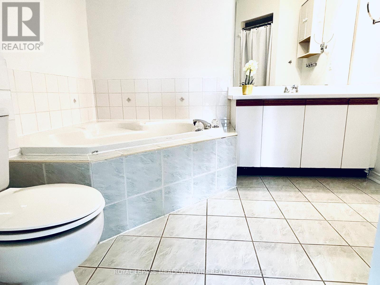 50 - 1240 Westview Terrace, Oakville, Ontario  L6M 3M4 - Photo 15 - W12550800