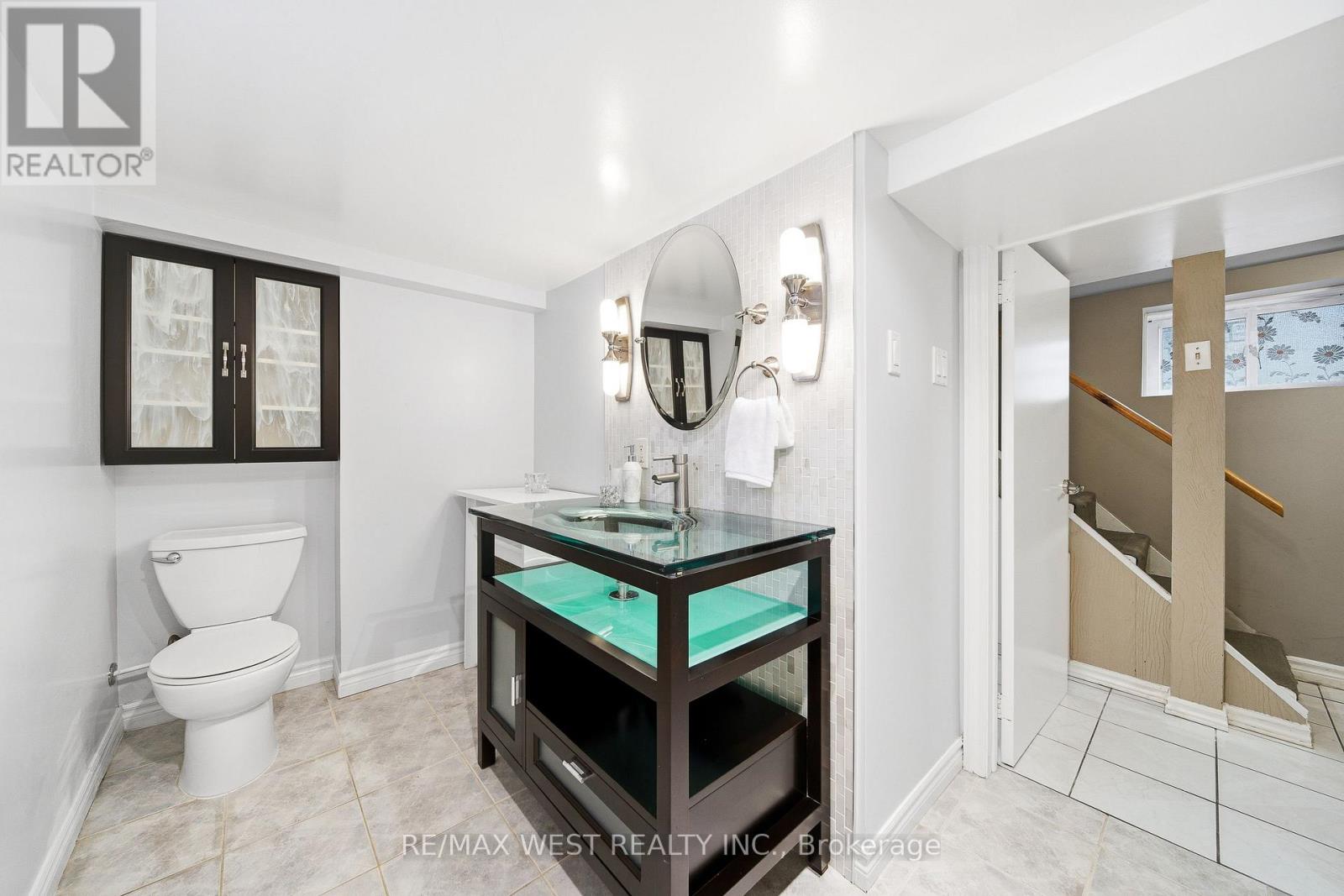 188 Fifth Street, Toronto, Ontario  M8V 2Z7 - Photo 17 - W12550810