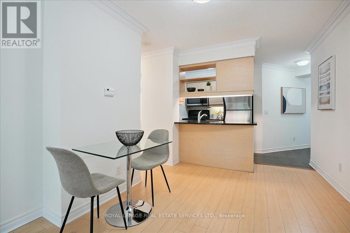 209 - 2379 Central Park Drive, Oakville, Ontario  L6H 0E3 - Photo 14 - W12550842