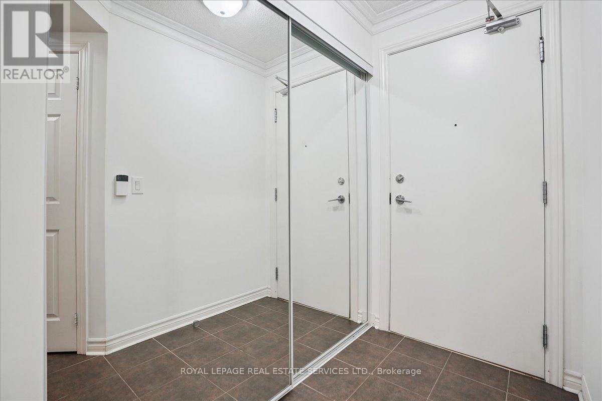 209 - 2379 Central Park Drive, Oakville, Ontario  L6H 0E3 - Photo 7 - W12550842