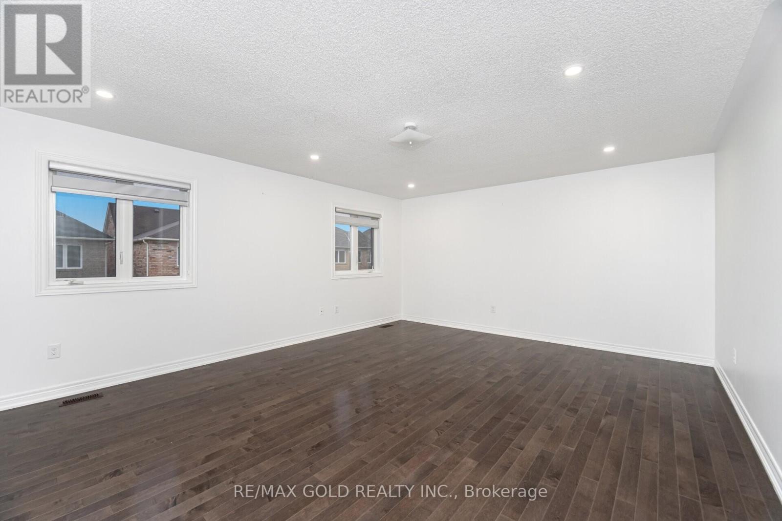 79 Lesabre Crescent, Brampton, Ontario  L6P 3Z9 - Photo 13 - W12550900