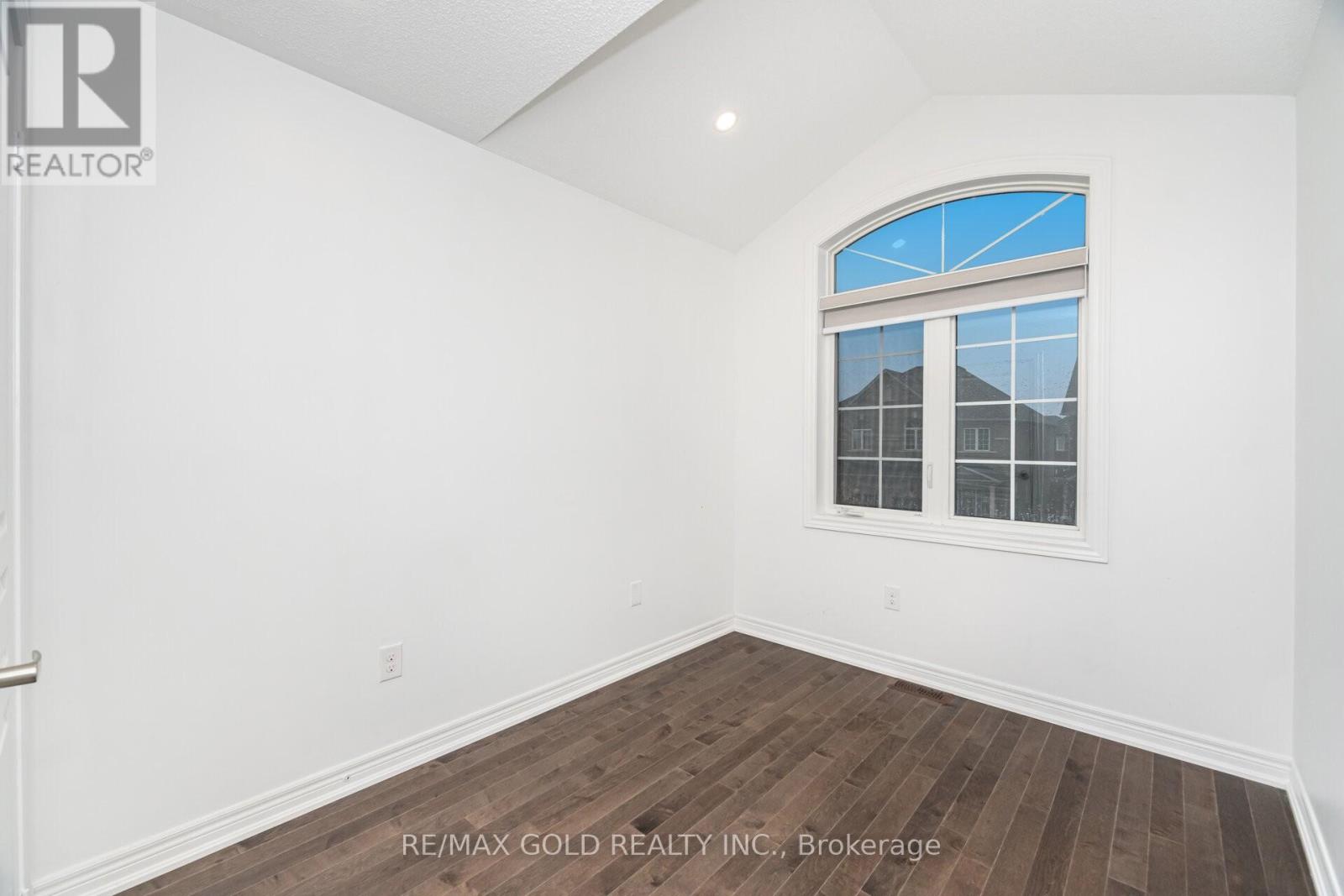 79 Lesabre Crescent, Brampton, Ontario  L6P 3Z9 - Photo 16 - W12550900