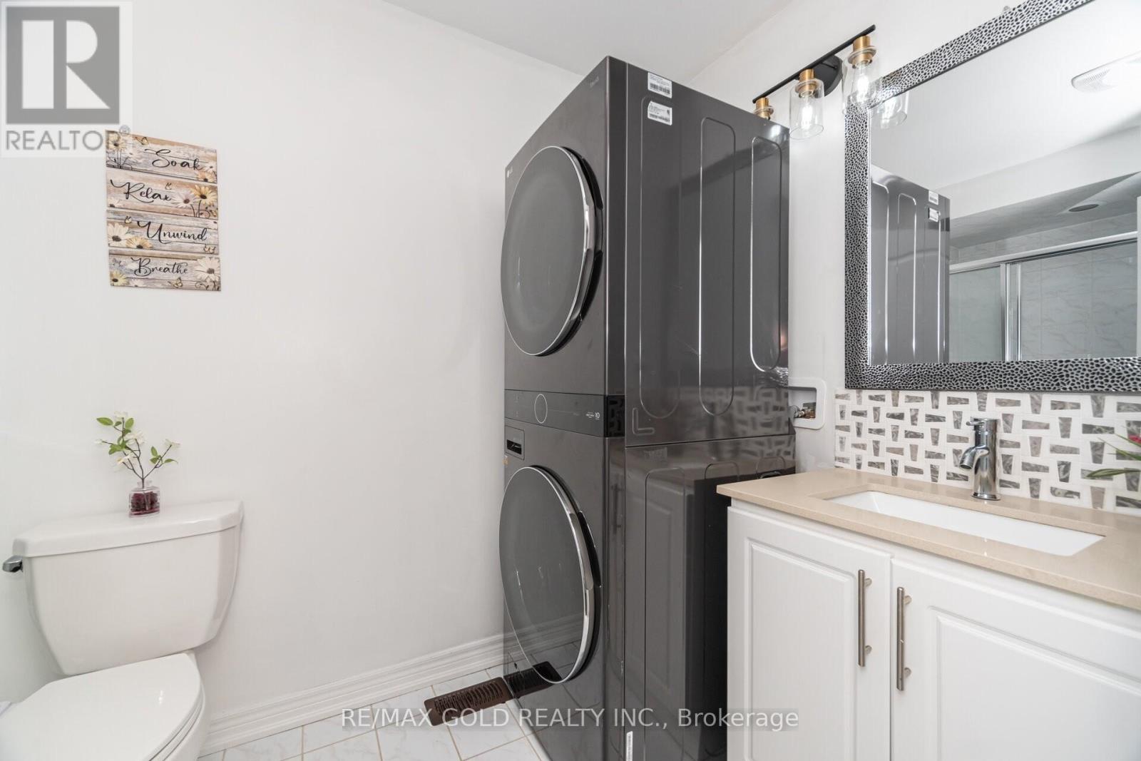 79 Lesabre Crescent, Brampton, Ontario  L6P 3Z9 - Photo 17 - W12550900