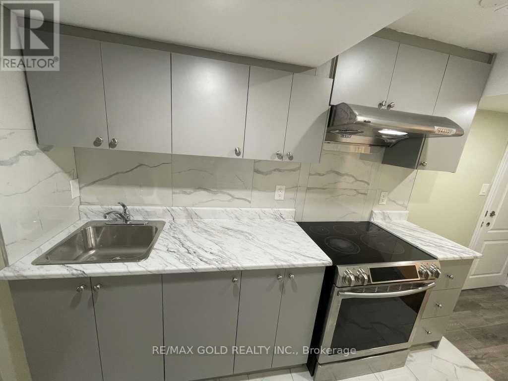 79 Lesabre Crescent, Brampton, Ontario  L6P 3Z9 - Photo 19 - W12550900