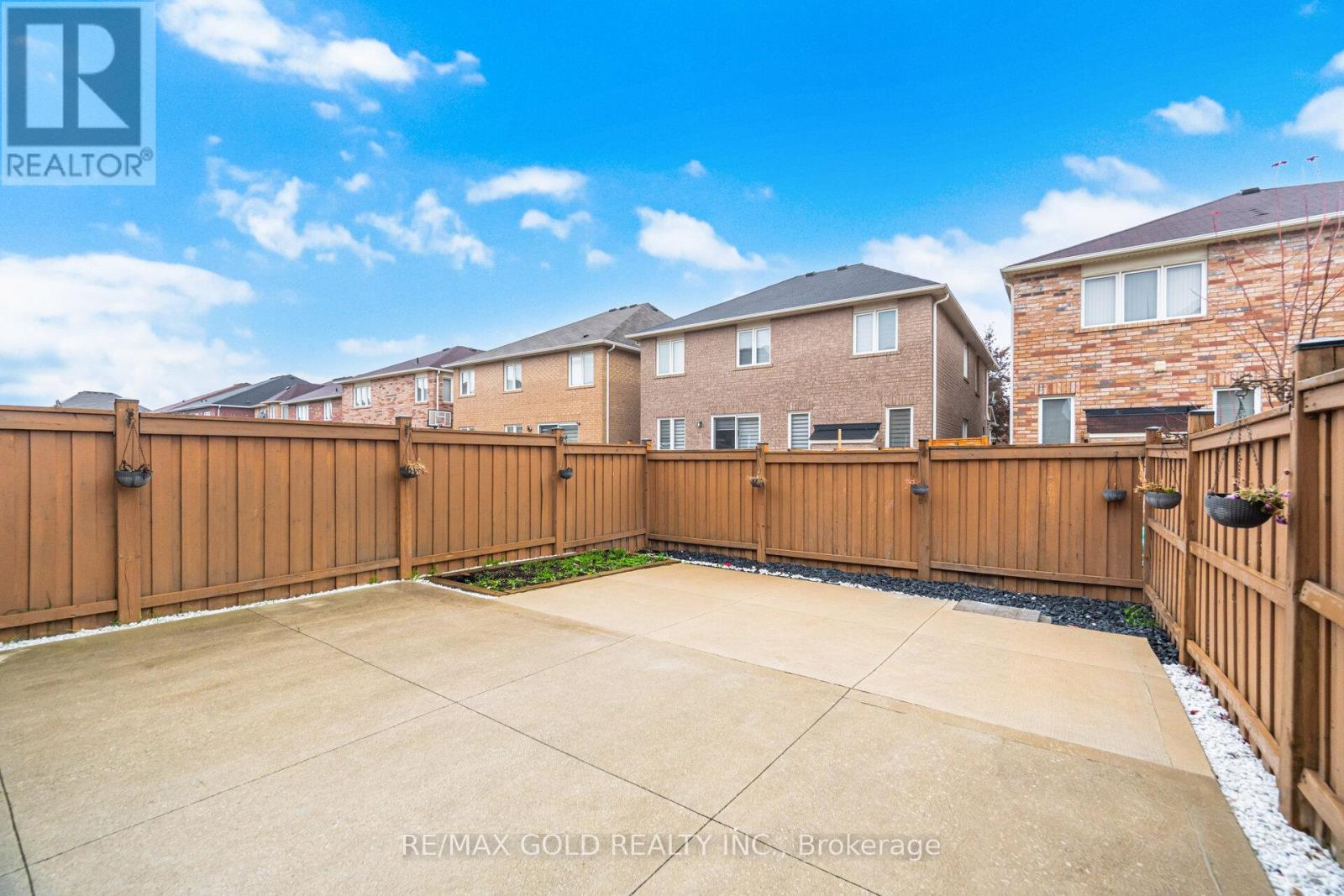 79 Lesabre Crescent, Brampton, Ontario  L6P 3Z9 - Photo 25 - W12550900