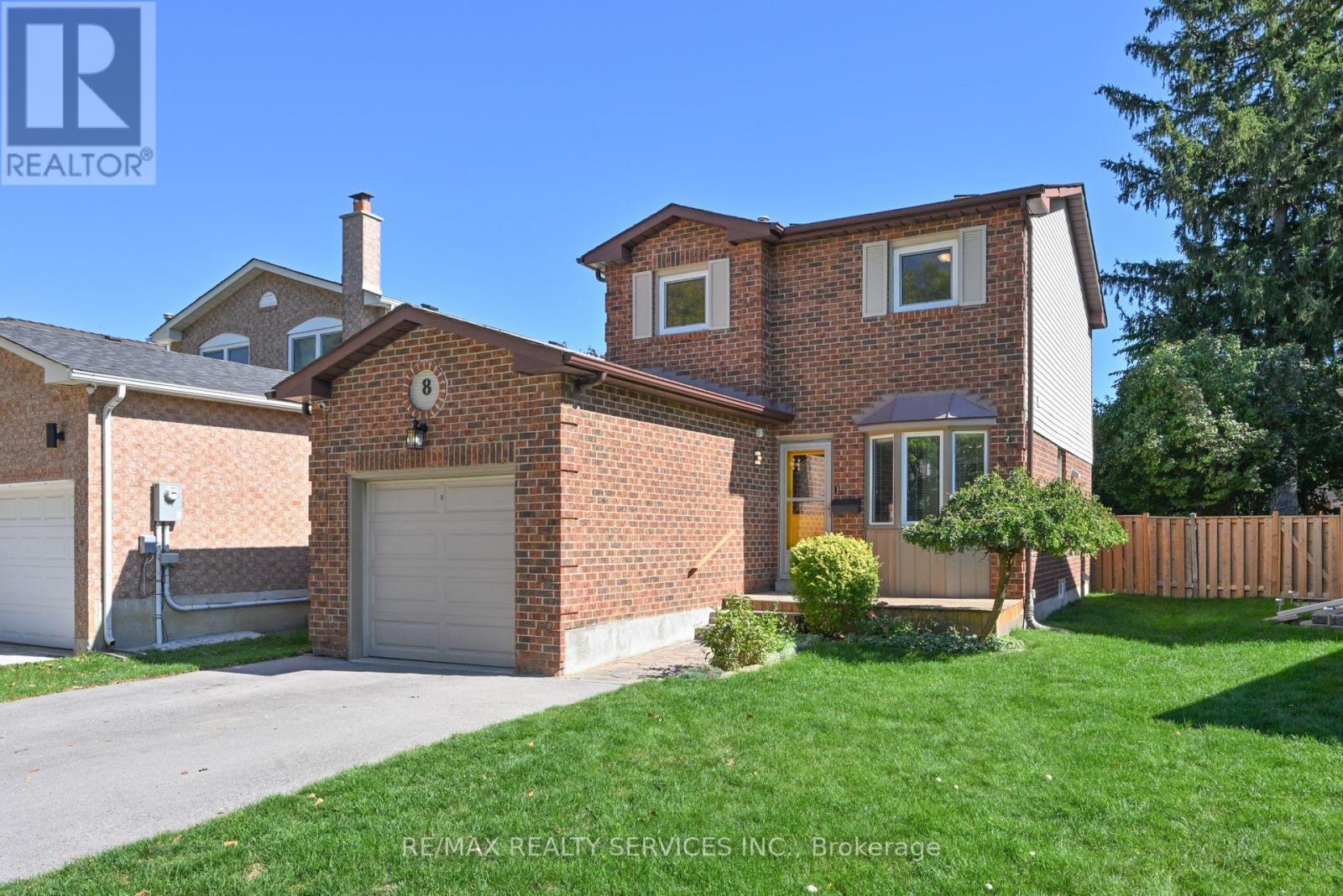 8 OLEANDER CRESCENT, Brampton, Ontario