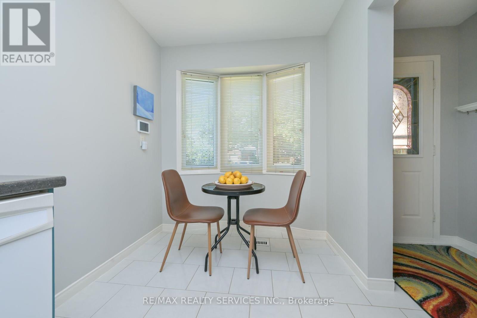 8 Oleander Crescent, Brampton, Ontario L6Z 2C2 - Photo 11 - W12550926