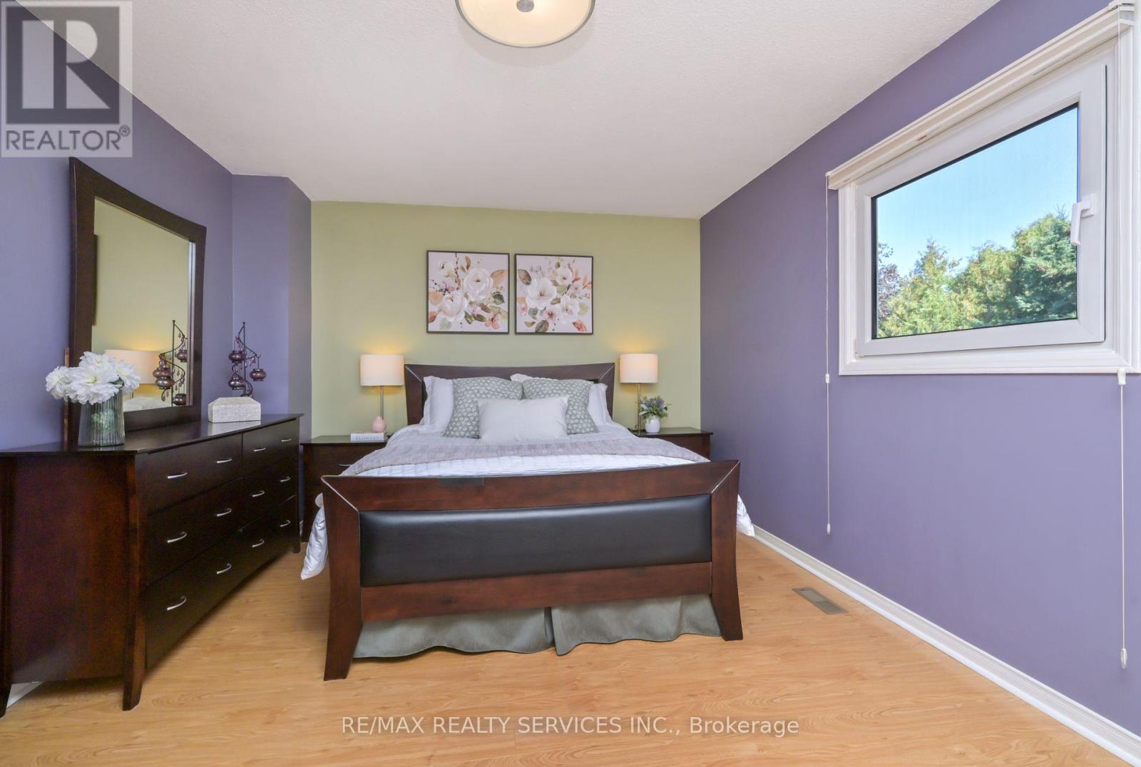 8 Oleander Crescent, Brampton, Ontario L6Z 2C2 - Photo 13 - W12550926