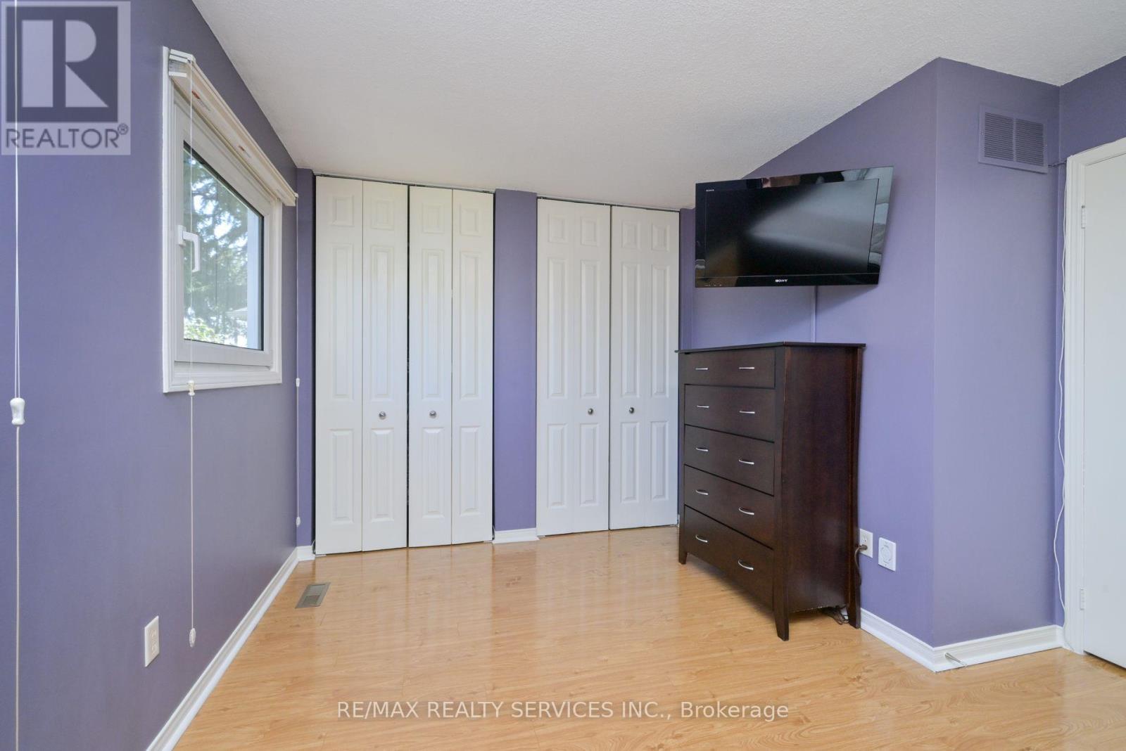 8 Oleander Crescent, Brampton, Ontario L6Z 2C2 - Photo 15 - W12550926