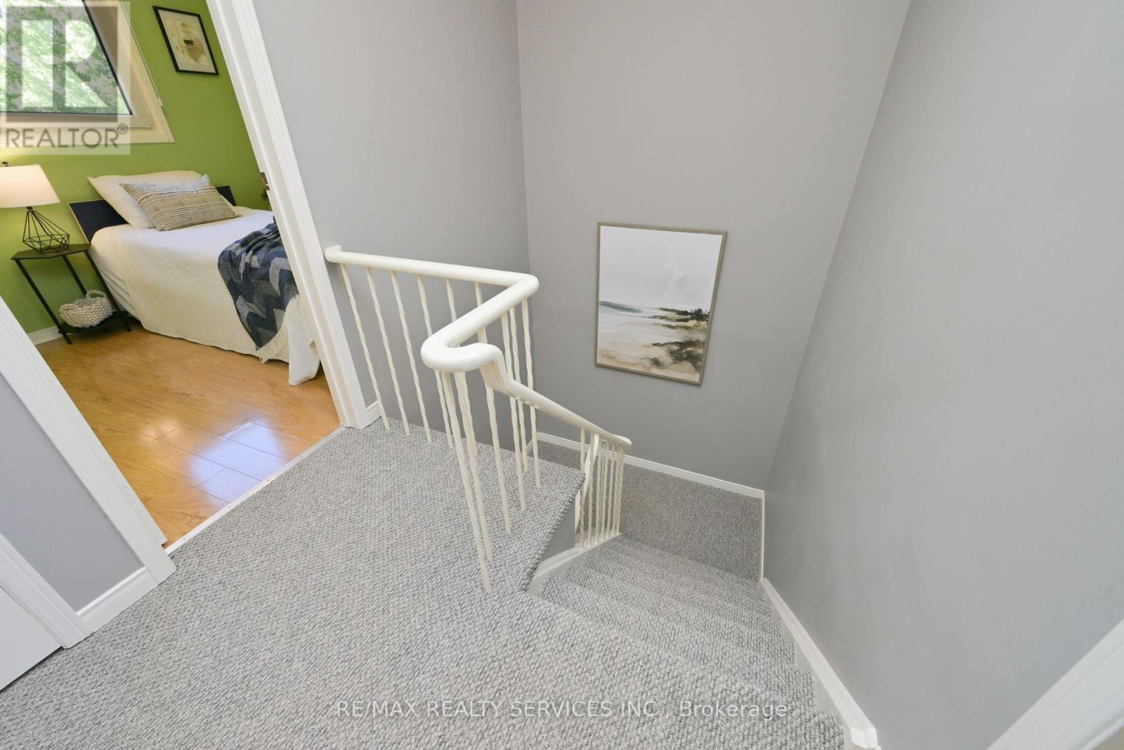 8 Oleander Crescent, Brampton, Ontario L6Z 2C2 - Photo 19 - W12550926