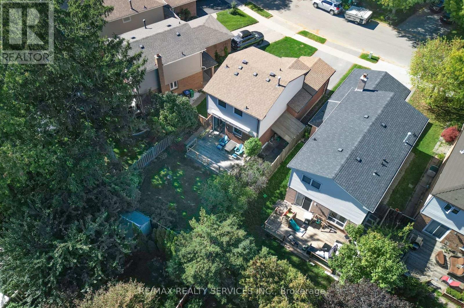 8 Oleander Crescent, Brampton, Ontario L6Z 2C2 - Photo 26 - W12550926