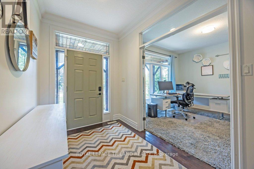 139 Skyline Avenue, London North, Ontario  N5X 0A3 - Photo 4 - X12550962