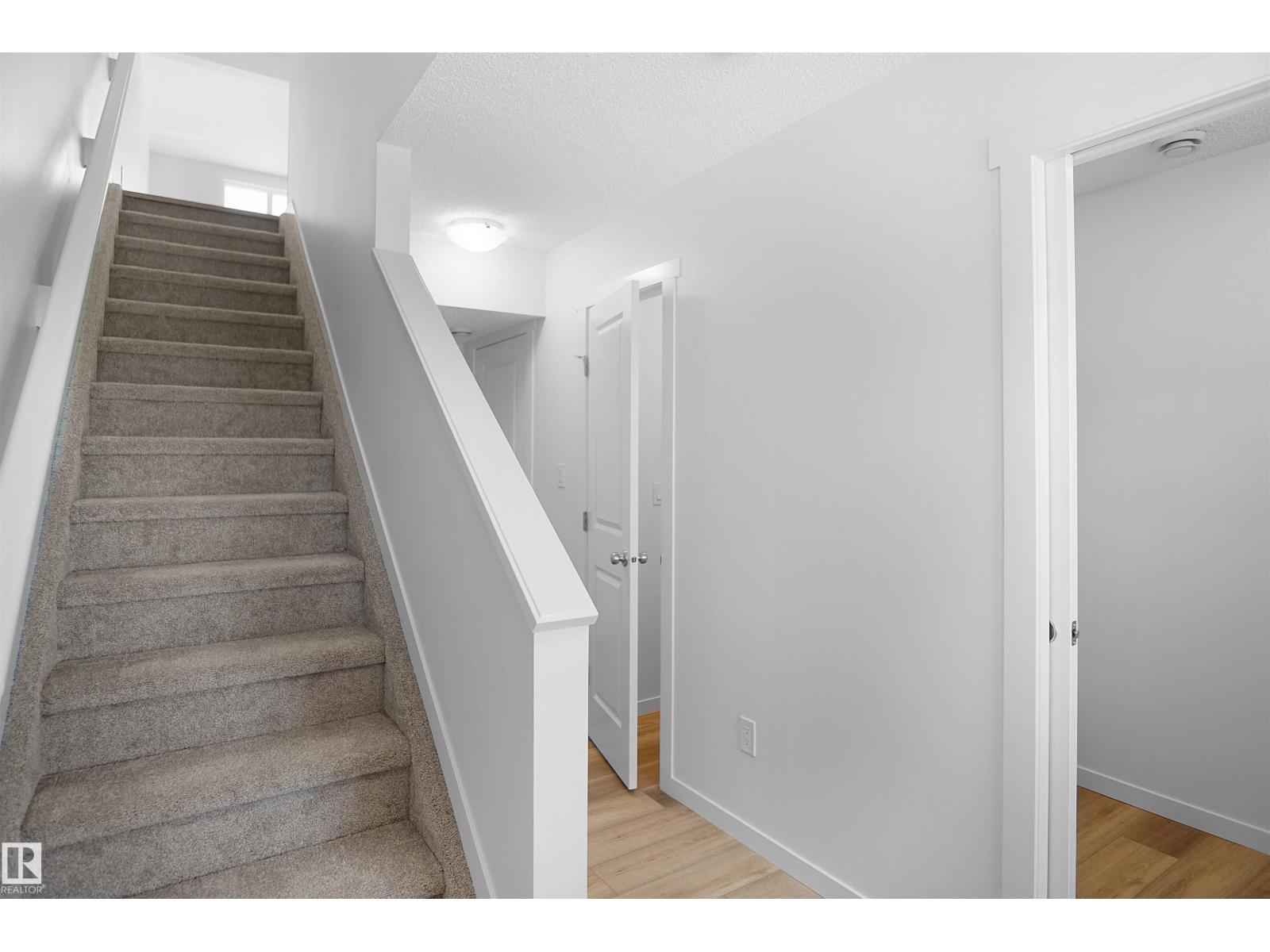 #100 3705 141 St Sw, Edmonton, Alberta T6W 3J2 - Photo 2 - E4465958