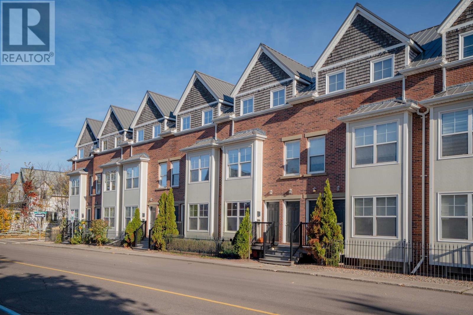 322b Queen Street, Charlottetown, Prince Edward Island  C1A 4C3 - Photo 2 - 202510288