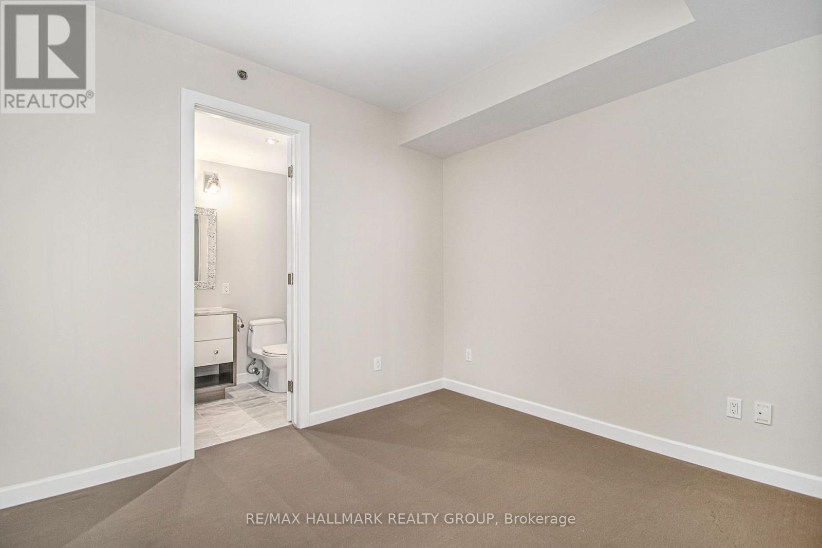 1007 - 300 Lisgar Street, Ottawa, Ontario  K2P 0E2 - Photo 11 - X12550974