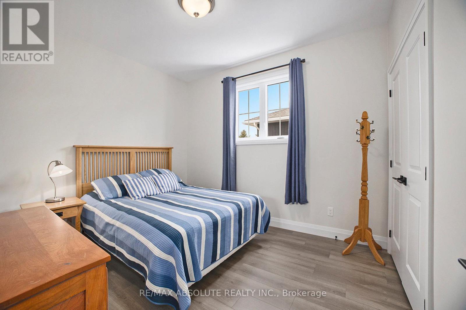 18 Morrison Drive, Whitewater Region, Ontario K0J 1K0 - Photo 17 - X12550986