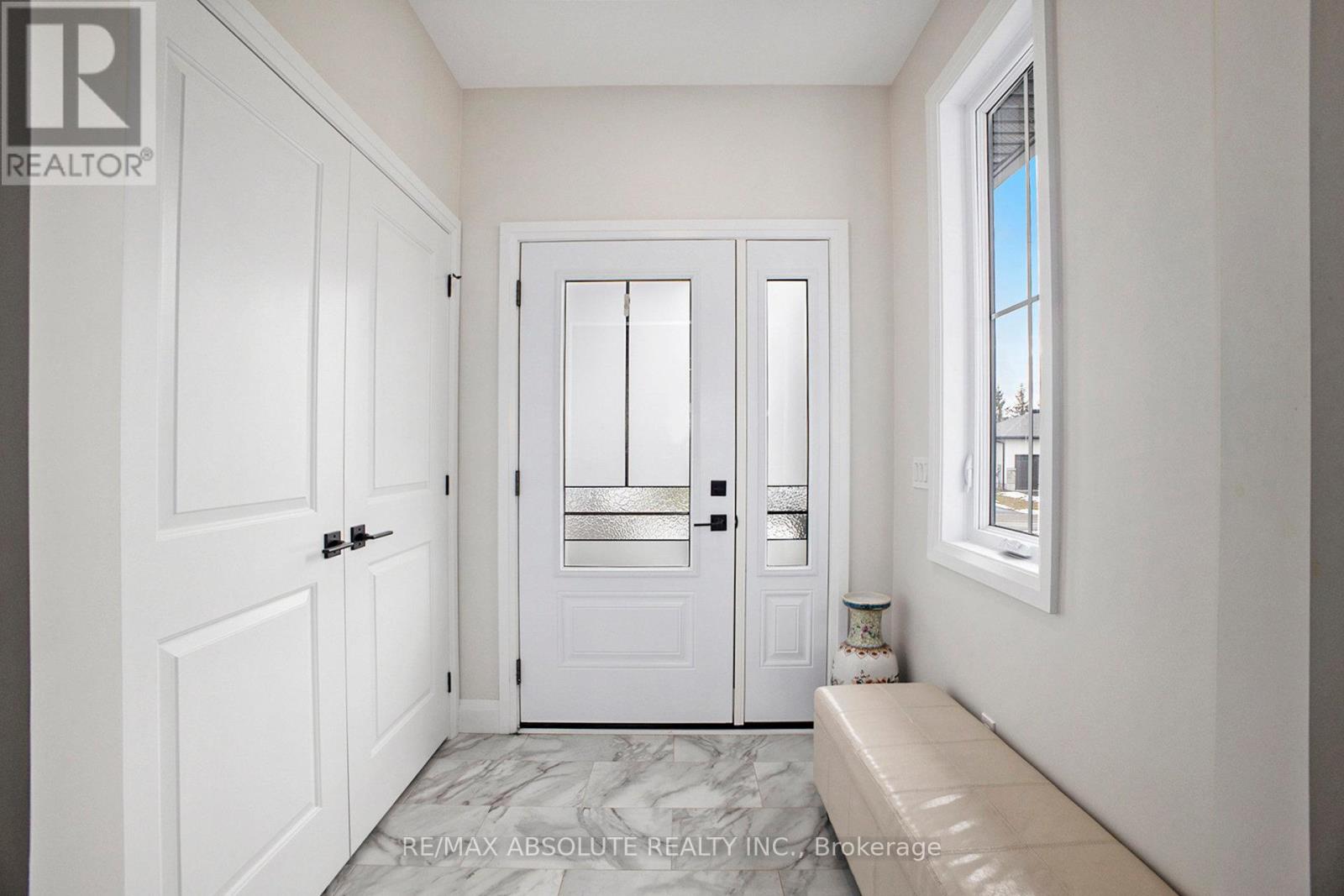 18 Morrison Drive, Whitewater Region, Ontario K0J 1K0 - Photo 3 - X12550986