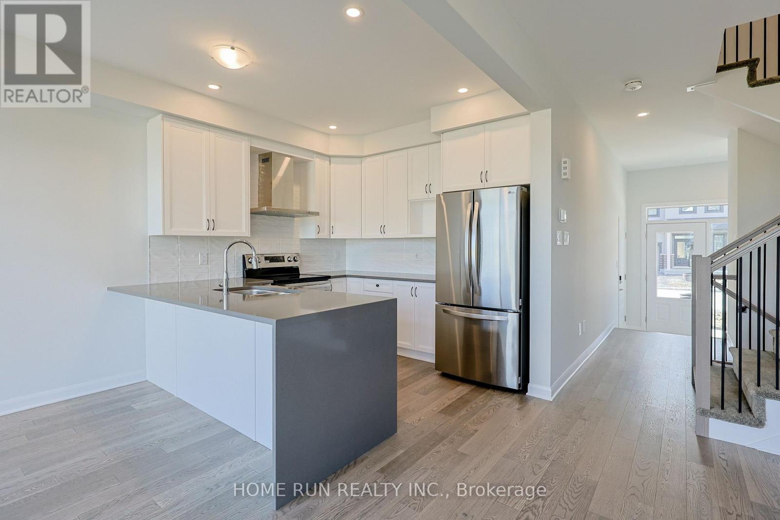 226 Elsie Macgill Walk, Ottawa, Ontario K2W 0M2 - Photo 10 - X12551026