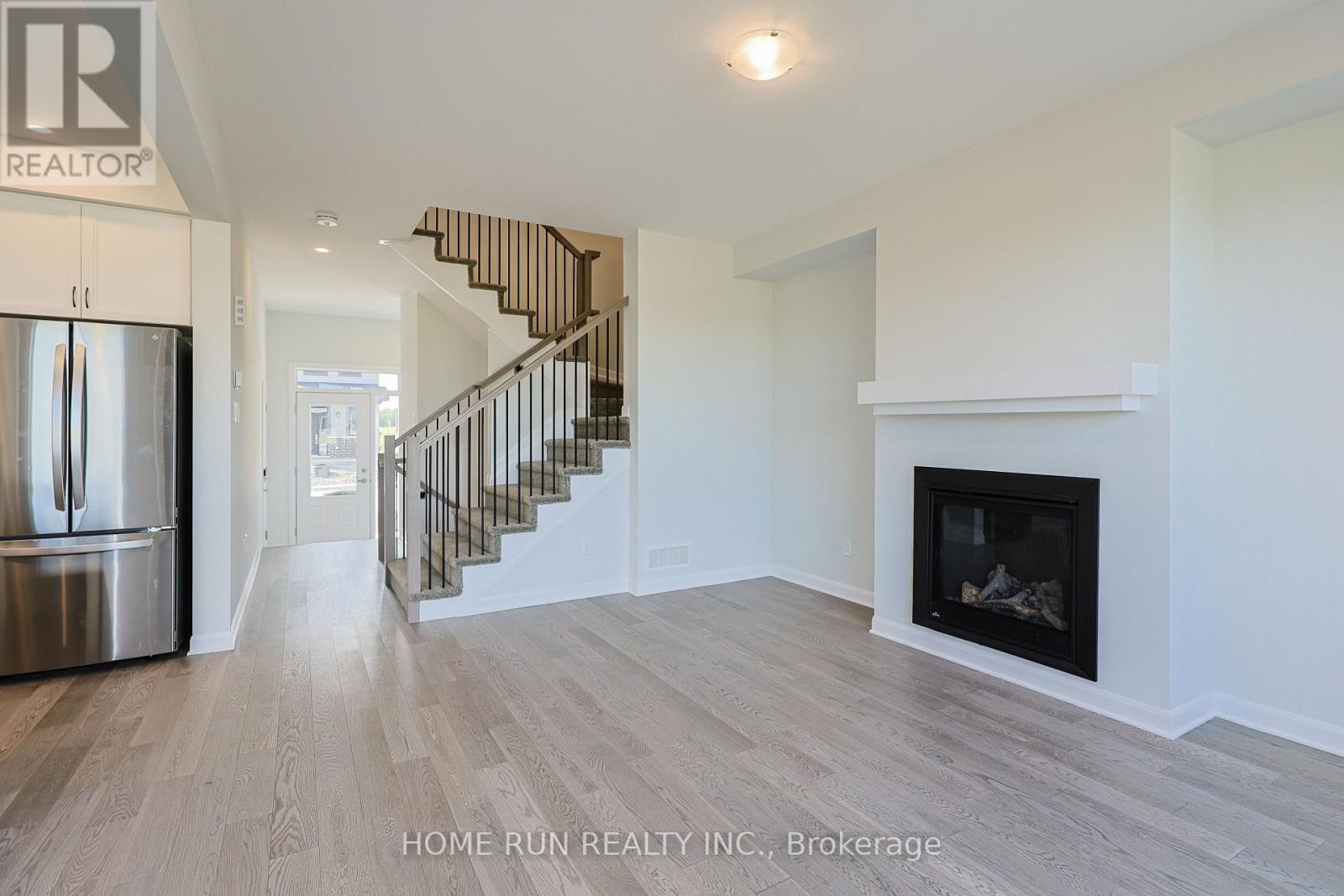 226 Elsie Macgill Walk, Ottawa, Ontario K2W 0M2 - Photo 12 - X12551026