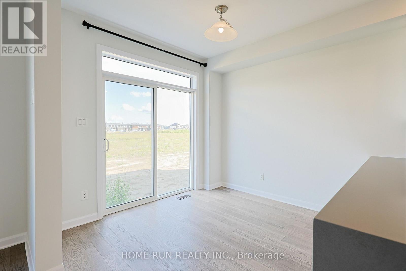 226 Elsie Macgill Walk, Ottawa, Ontario K2W 0M2 - Photo 14 - X12551026