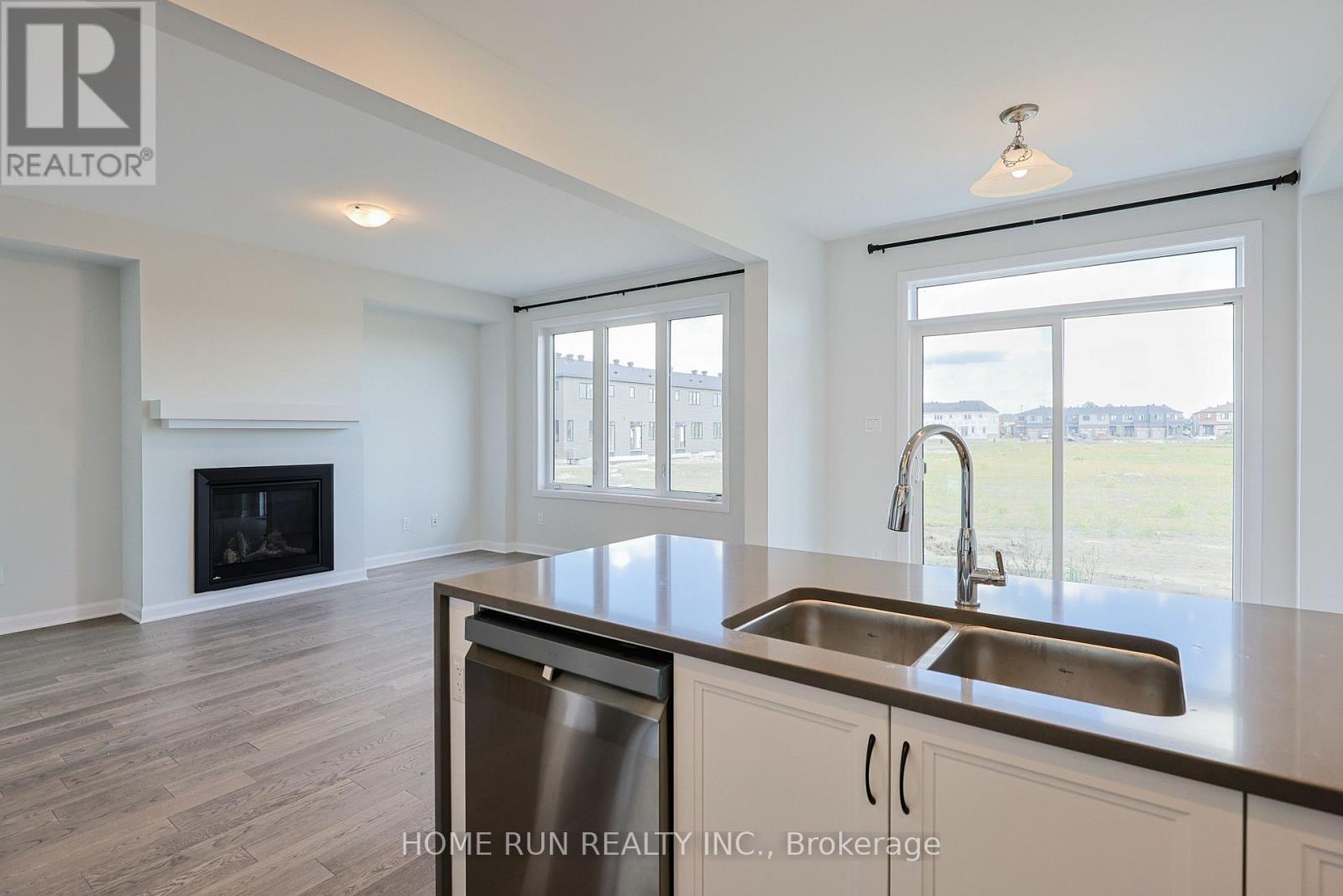 226 Elsie Macgill Walk, Ottawa, Ontario K2W 0M2 - Photo 17 - X12551026