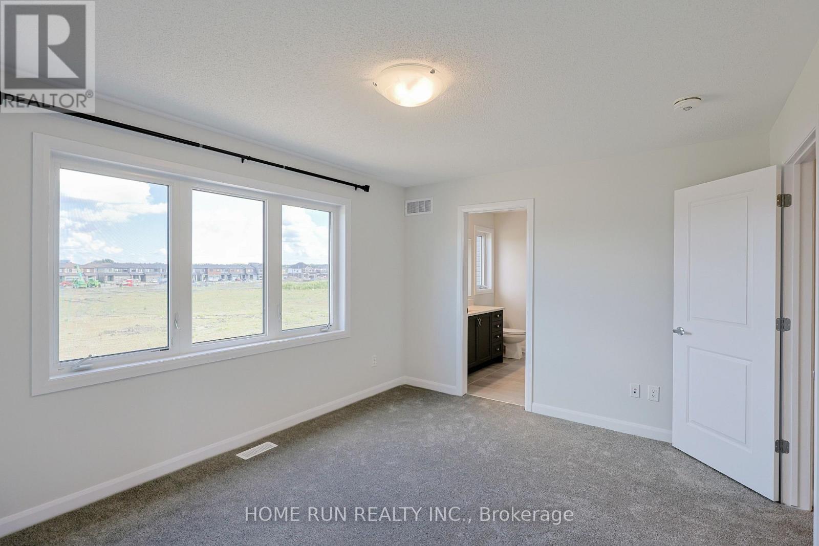 226 Elsie Macgill Walk, Ottawa, Ontario K2W 0M2 - Photo 24 - X12551026