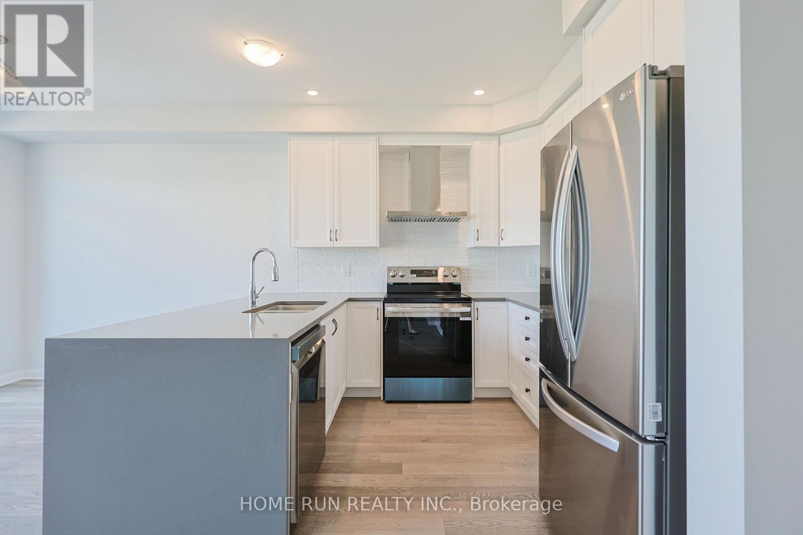 226 Elsie Macgill Walk, Ottawa, Ontario K2W 0M2 - Photo 9 - X12551026