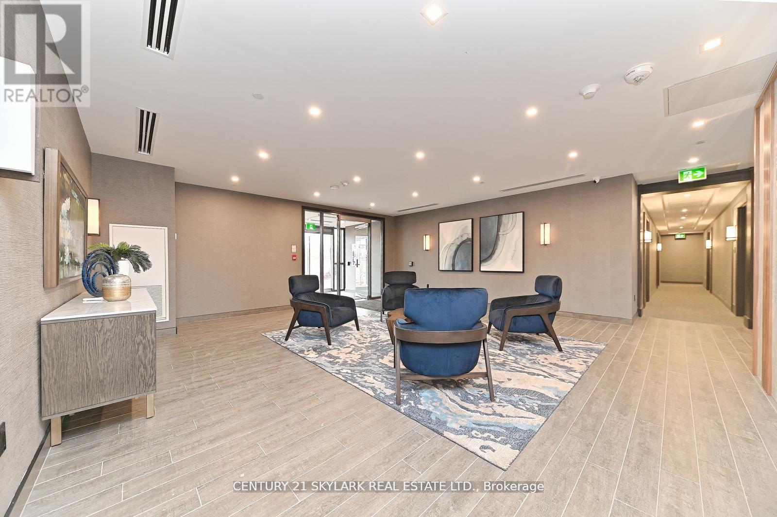 401 - 460 Dundas Street E, Hamilton, Ontario  L8B 2A5 - Photo 4 - X12550712