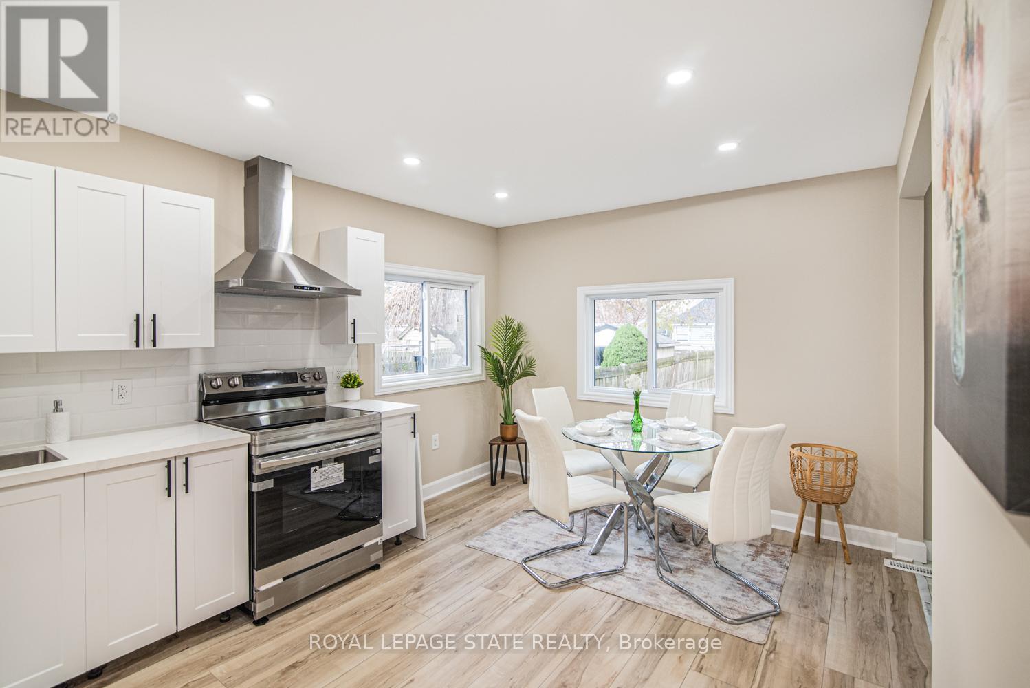 330 Fairfield Avenue, Hamilton, Ontario  L8H 5H8 - Photo 11 - X12550804