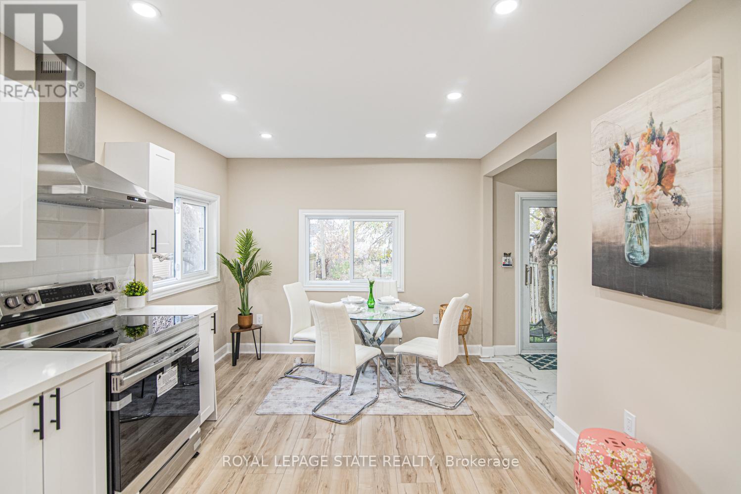 330 Fairfield Avenue, Hamilton, Ontario  L8H 5H8 - Photo 12 - X12550804