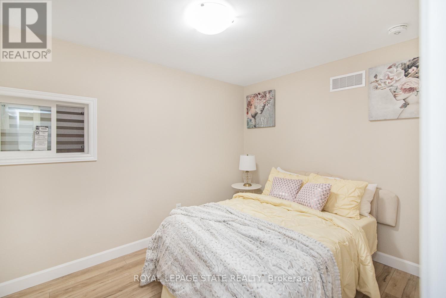 330 Fairfield Avenue, Hamilton, Ontario  L8H 5H8 - Photo 17 - X12550804