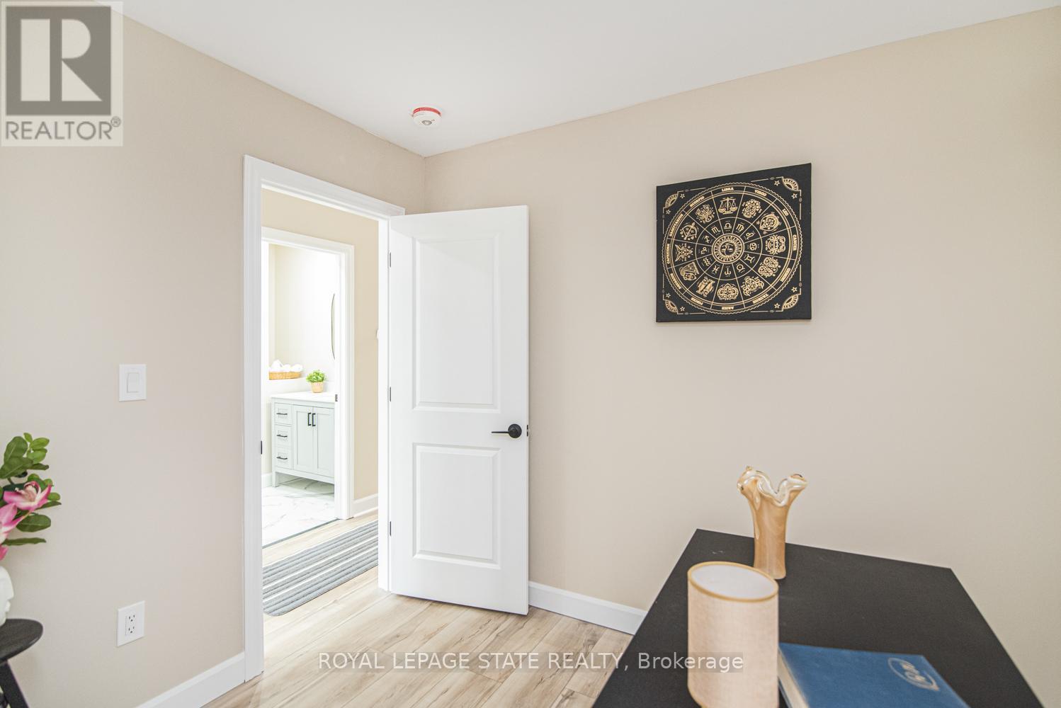 330 Fairfield Avenue, Hamilton, Ontario  L8H 5H8 - Photo 18 - X12550804