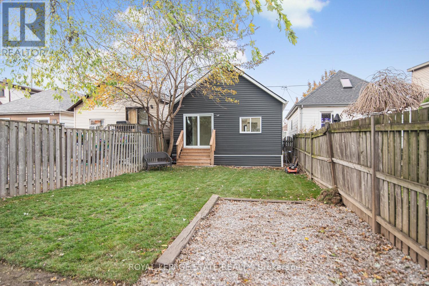 330 Fairfield Avenue, Hamilton, Ontario  L8H 5H8 - Photo 29 - X12550804