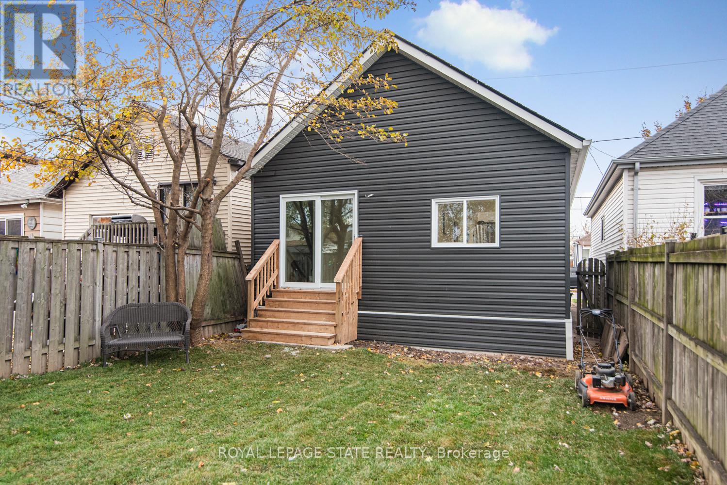 330 Fairfield Avenue, Hamilton, Ontario  L8H 5H8 - Photo 31 - X12550804